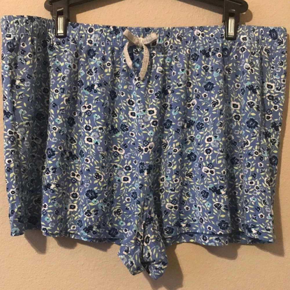 J&B Floral Blue Pajama Leisure Shorts (Size: L)